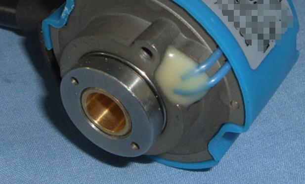三相電機(jī)改二相會(huì)對(duì)使用效果產(chǎn)生什么影響？